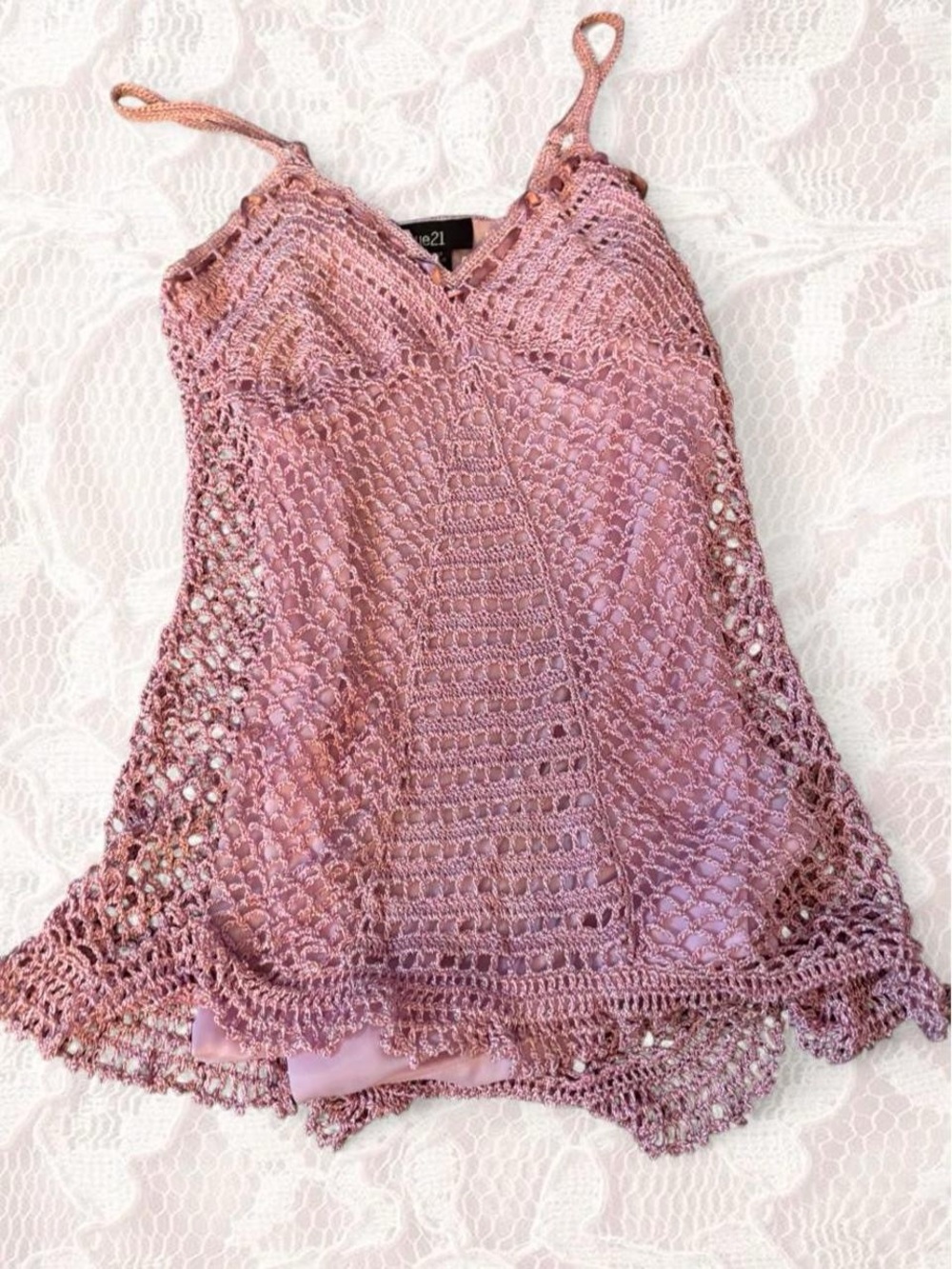Beautiful vintage 2000s metallic crochet baby doll tank